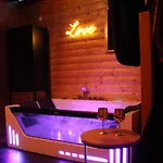Farm stay Pod Mlynska Skala - Z Prywatnym Jacuzzi I Kominkiem