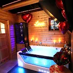 Pod Mlynska Skala - Z Prywatnym Jacuzzi I Kominkiem Alojamento de Turismo Rural *
