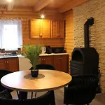 Alojamento de Turismo Rural Pod Mlynska Skala - Z Prywatnym Jacuzzi I Kominkiem *
