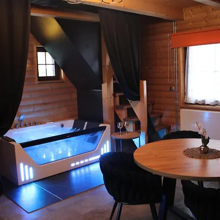 Pod Mlynska Skala - Z Prywatnym Jacuzzi I Kominkiem 农家乐 Zdow